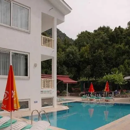 Oylum Garden Hotell İçmeler